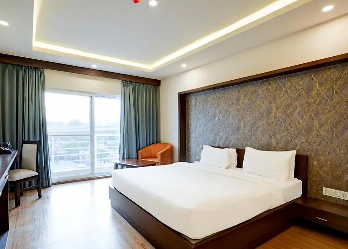 Pet Friendly hotel: Super Townhouse Oak Mahadevapura Opposite Phoenix Mall Formerly Grand Wilton Inn